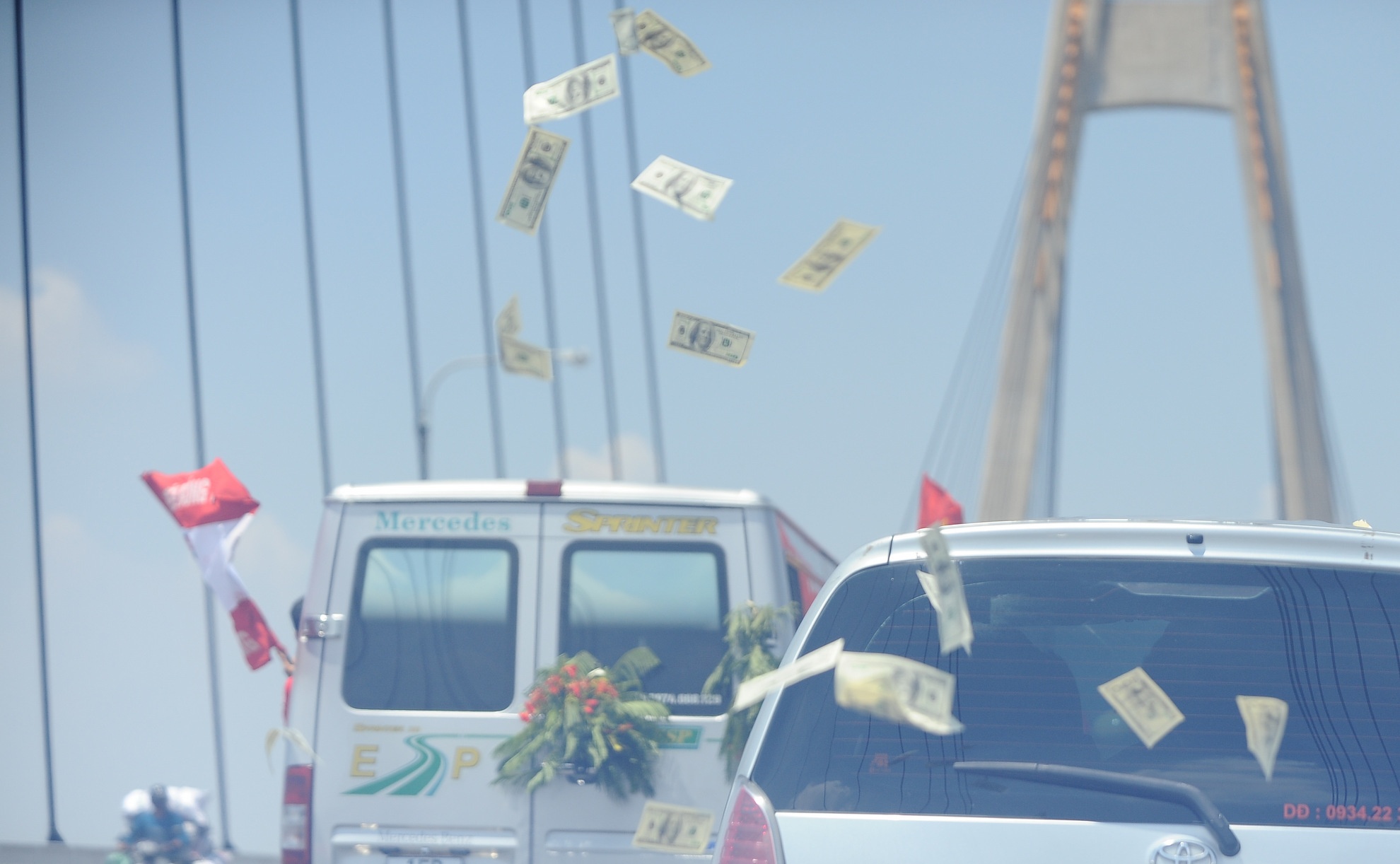 CDV Hai Phong dot phao sang anh 6