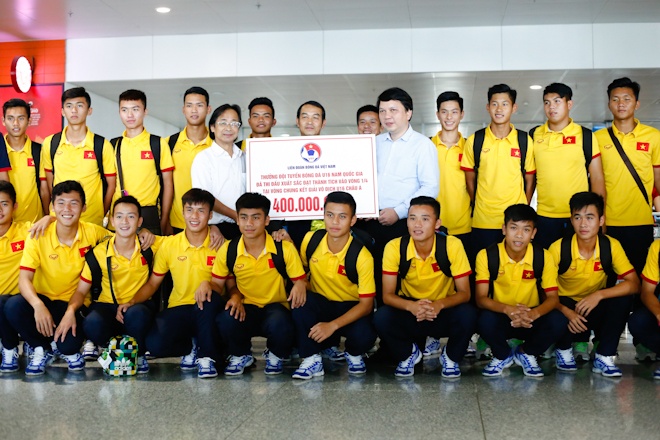 VFF thuong U16 Viet Nam 400 trieu anh 1
