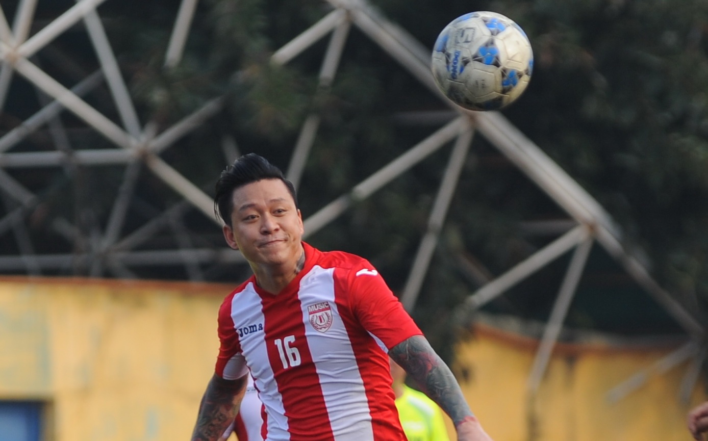 Tuan Hung sut phat lap sieu pham o tran dau tu thien hinh anh