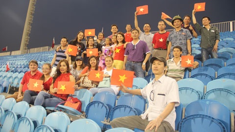 CDV goc Viet mot minh ho reo, co vu U19 Viet Nam tai giai chau A hinh anh