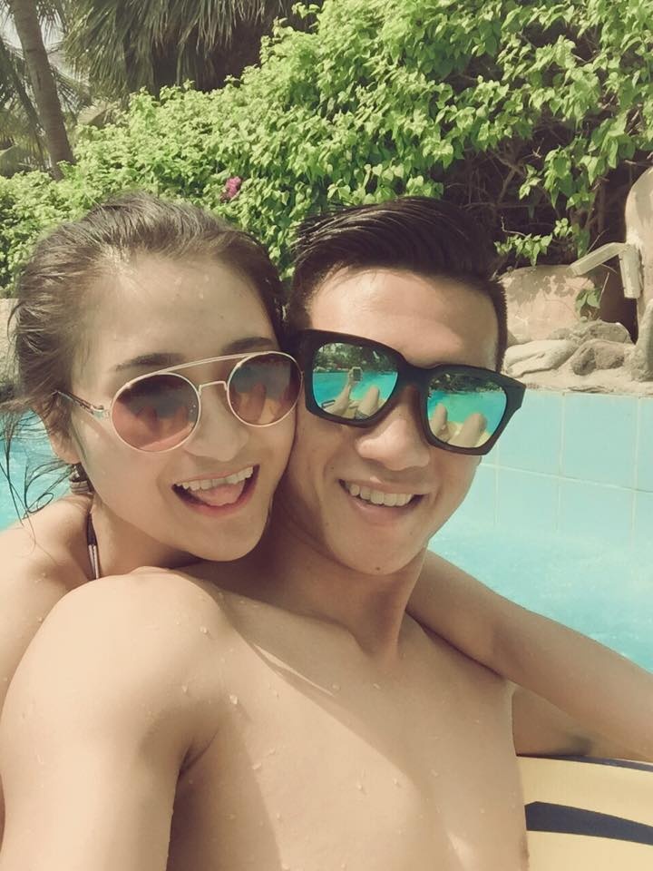 tuyen thu VN mua qua tang ban gai anh 6