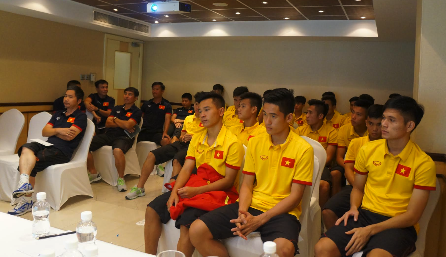 Bahrain xin loi U19 Viet Nam anh 1