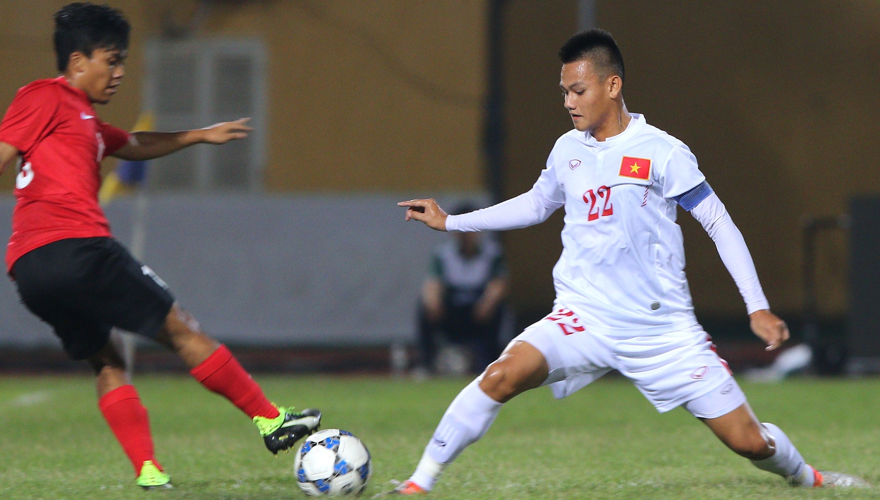 Doi hinh ket hop 2 lua U19 VN anh 4