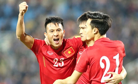 Hau ve tuyen Viet Nam len ban mo truoc them AFF Cup hinh anh