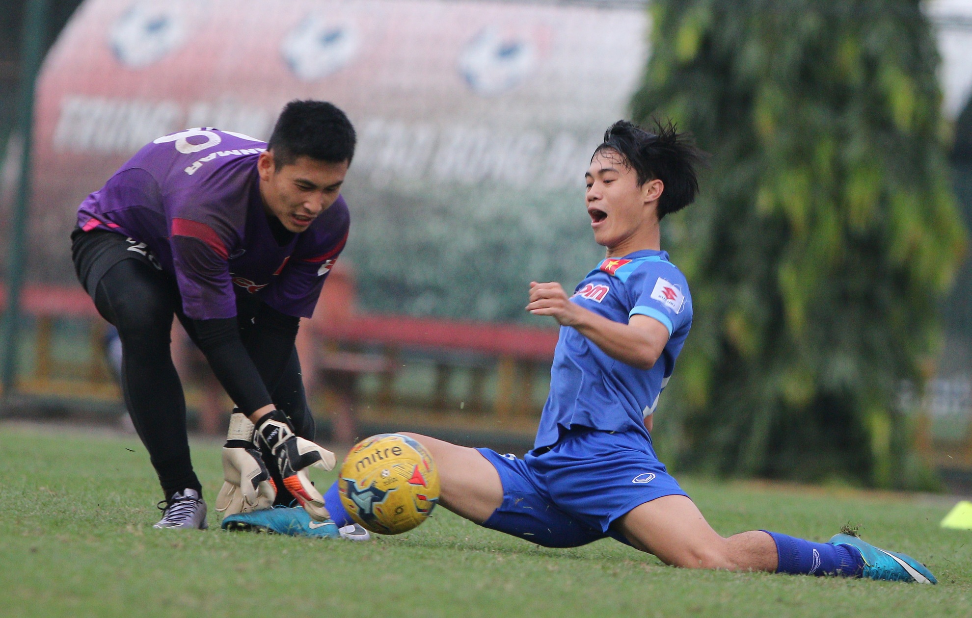 Nguyen Manh chan thuong anh 1