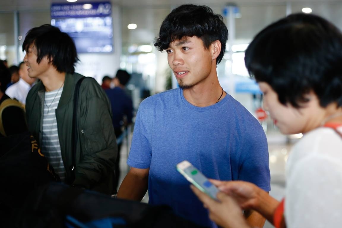 Cong Phuong Tuan Anh ve nuoc anh 1