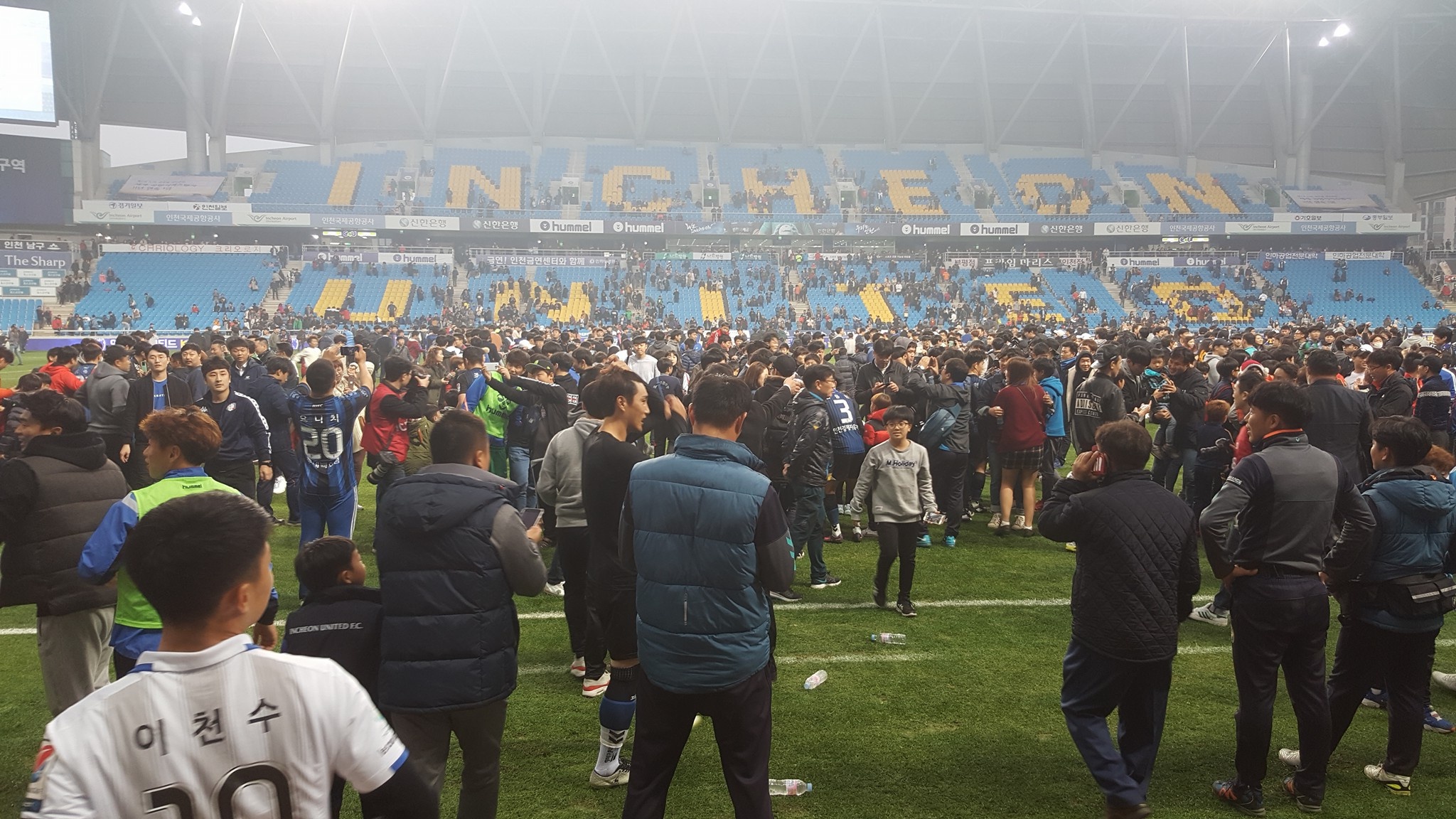 Xuan Truong mung Incheon tru hang anh 2