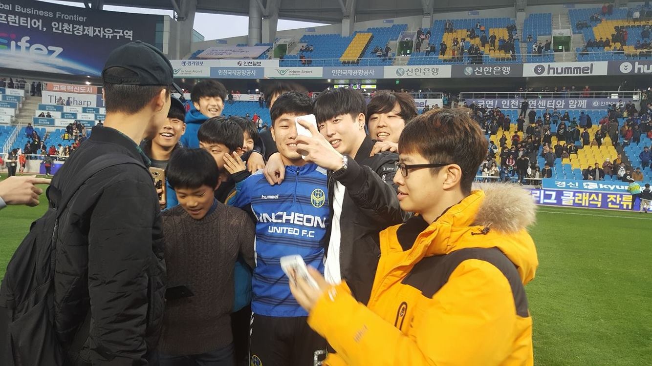 Xuan Truong mung Incheon tru hang anh 4