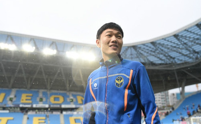 Khoanh khac Xuan Truong an mung tru hang o Incheon United hinh anh
