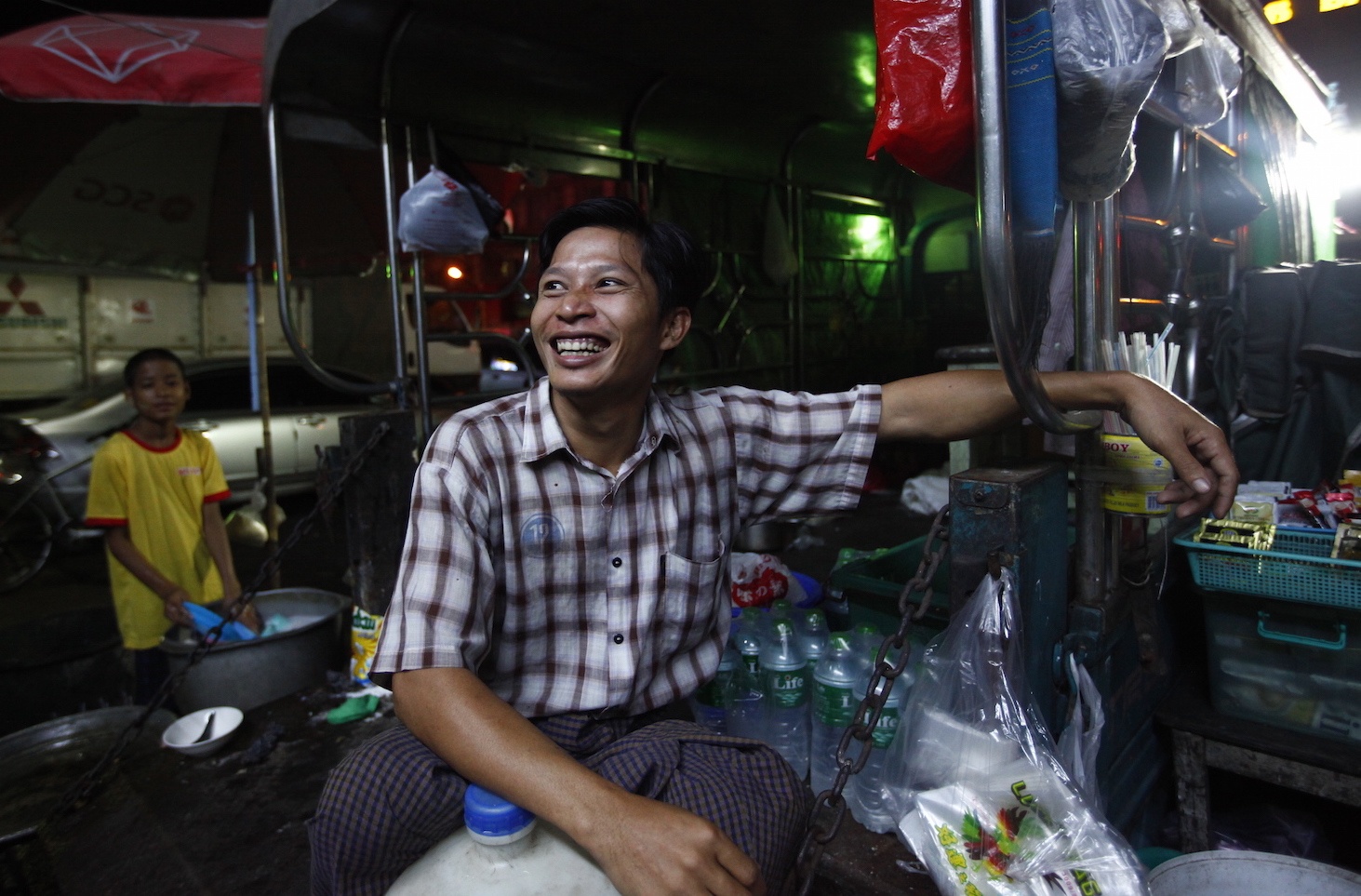 Xem Mu vs Arsenal o Myanmar anh 4