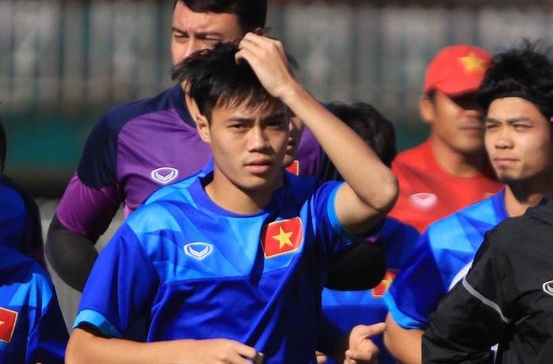 Van Toan om nhe, Xuan Truong tap sut phat cho dau Malaysia hinh anh