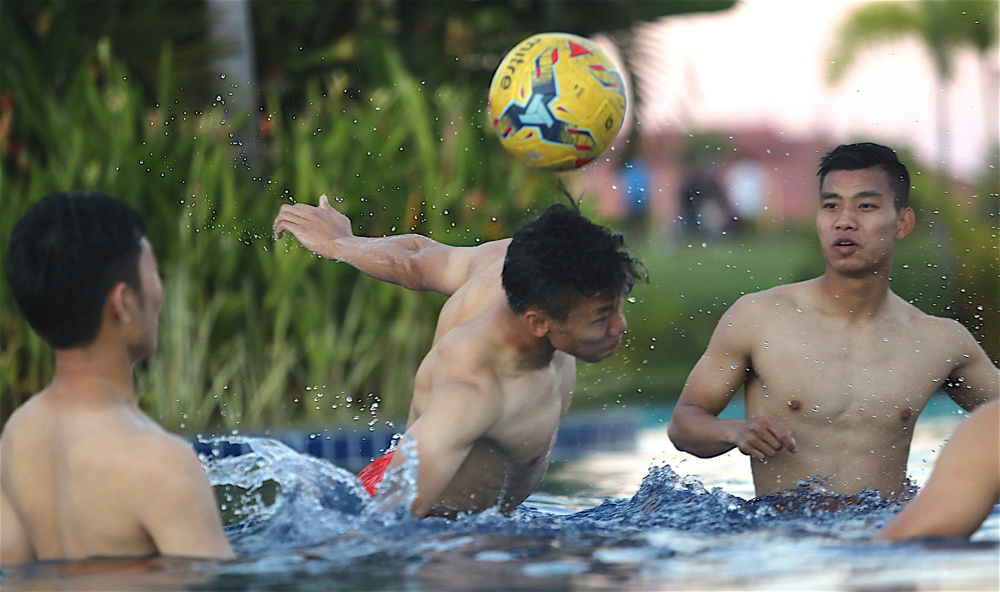 Xuan Truong, Ngoc Hai sang khoai no dua o be boi hinh anh