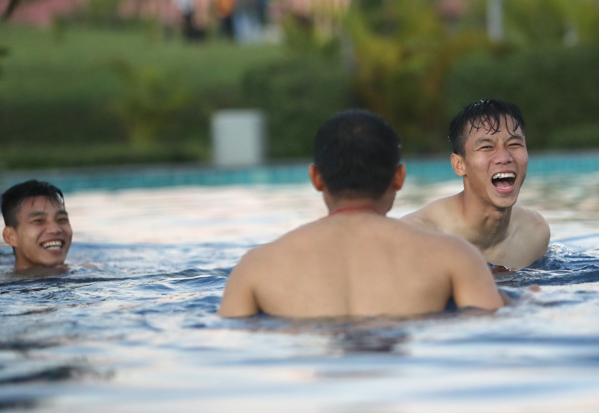 Tuyen Viet Nam sang khoai o be boi anh 4