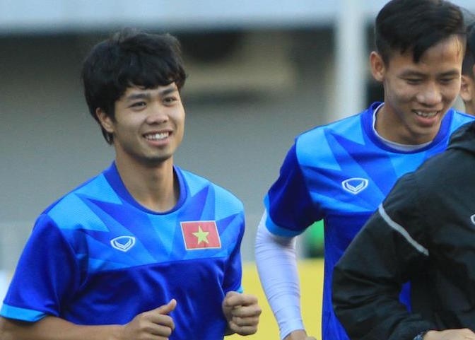 Cong Phuong thay doi hinh anh truoc tran gap Campuchia hinh anh