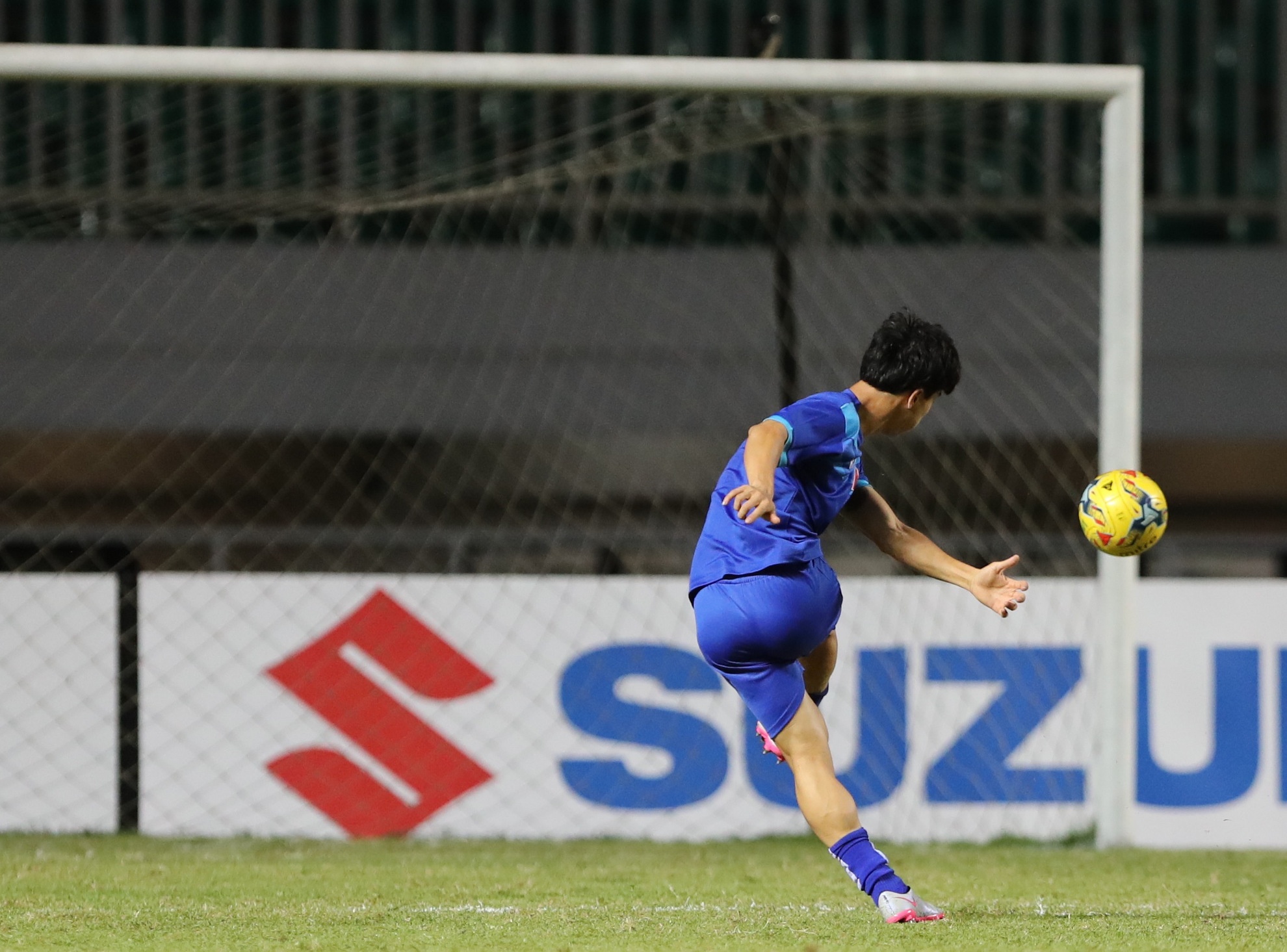 Cong Phuong tap dut diem mot minh anh 2