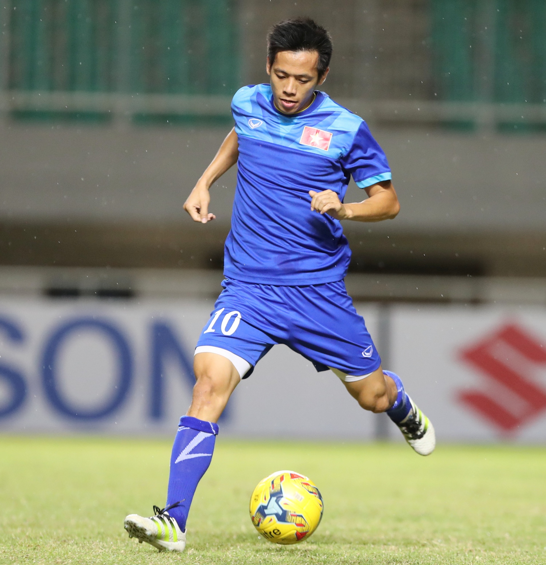 Cong Phuong tap dut diem mot minh anh 6