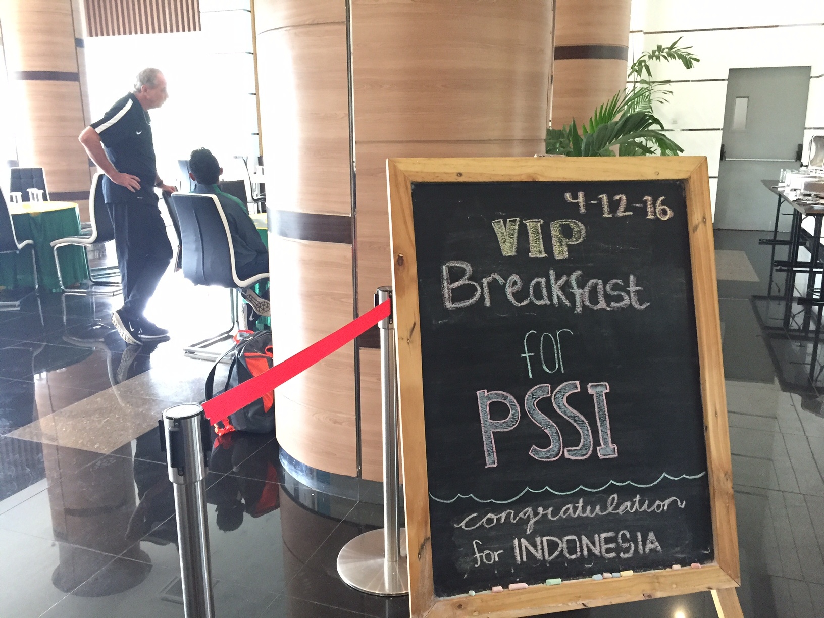 Indonesia dai an ngon truoc khi sang VN anh 1