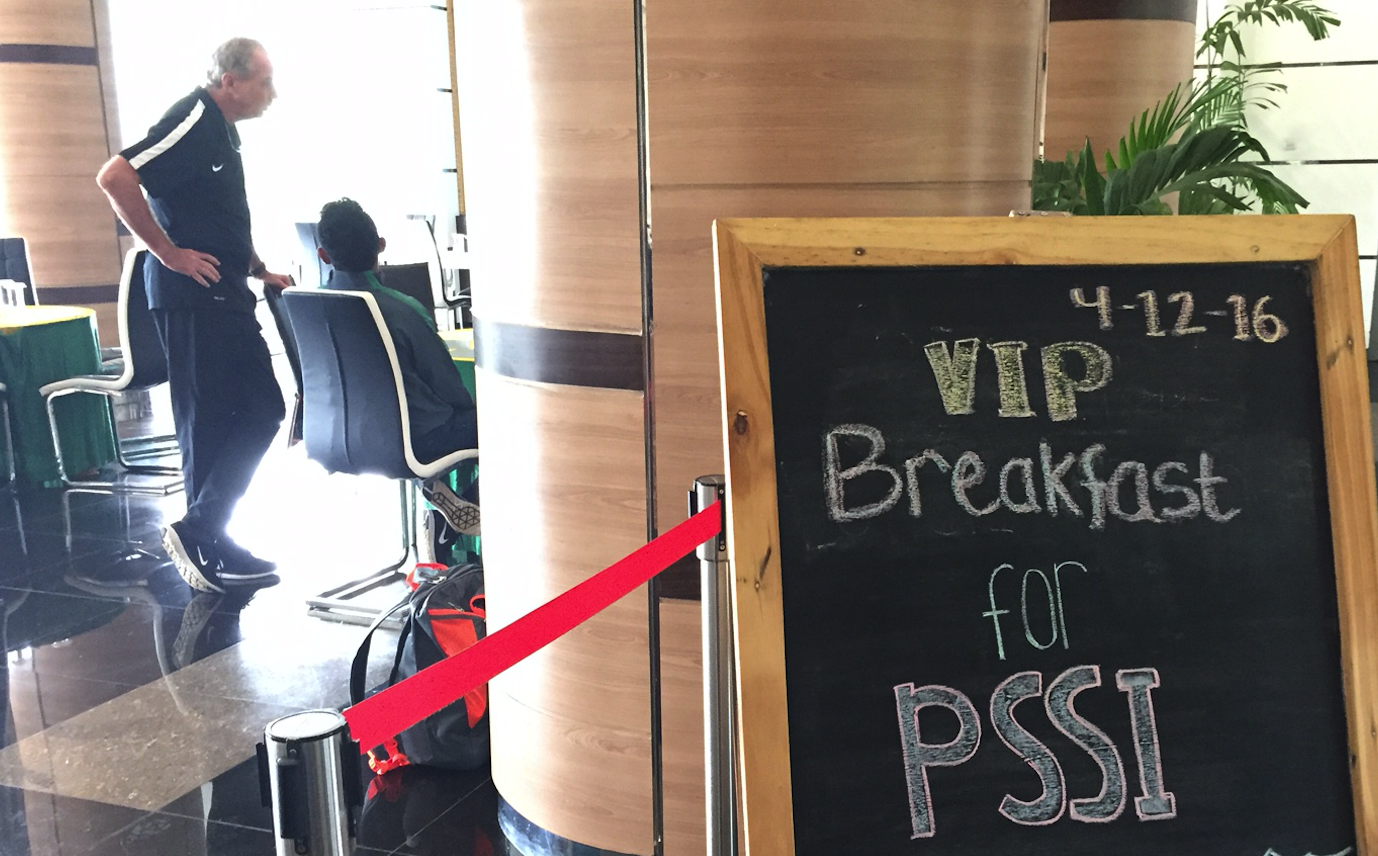 Indonesia duoc dai bua an VIP truoc khi sang Viet Nam hinh anh