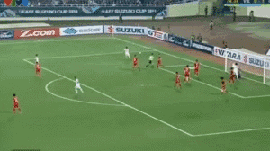 Goc may can canh pha Nguyen Manh tra dua cau thu Indonesia hinh anh