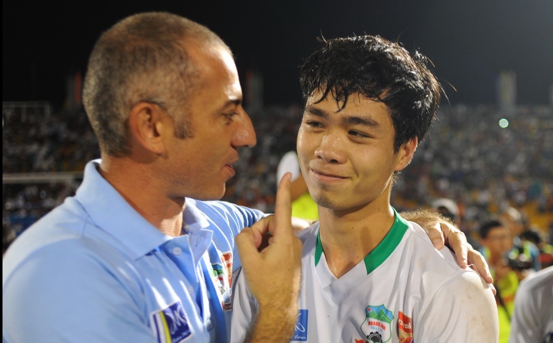 Cong Phuong ghi ban giup U21 HAGL thang doi V.League hinh anh