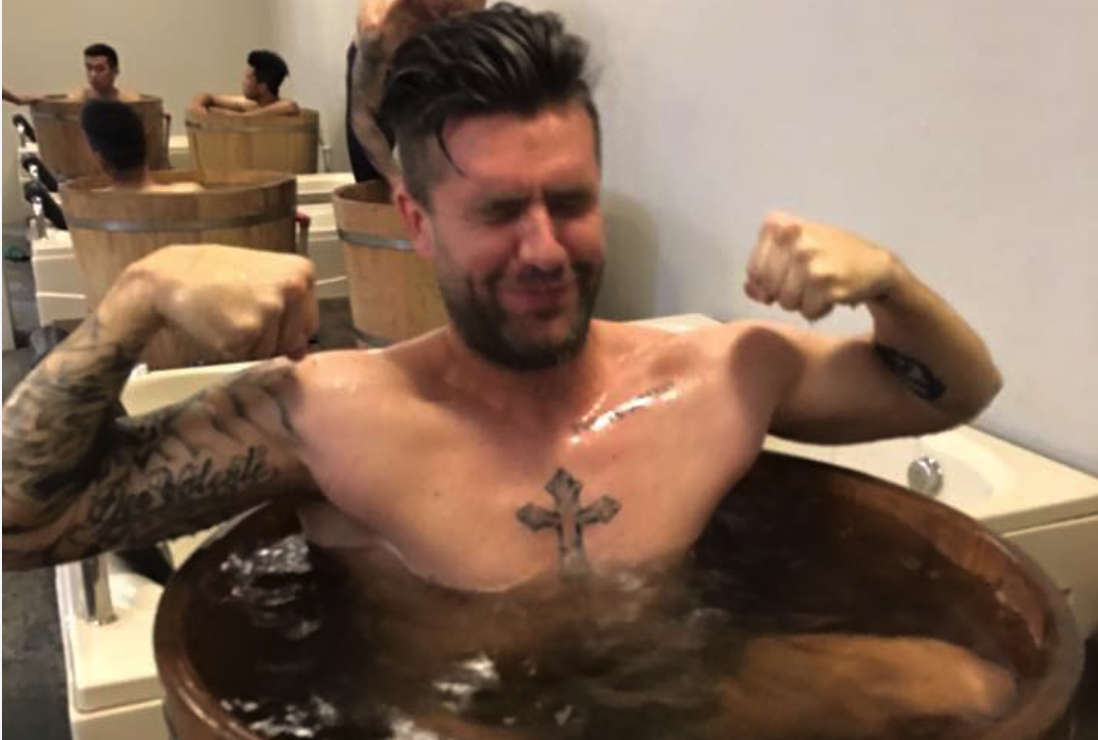 Cau thu V.League 'can rang' tap hoi phuc giong Ronaldo hinh anh