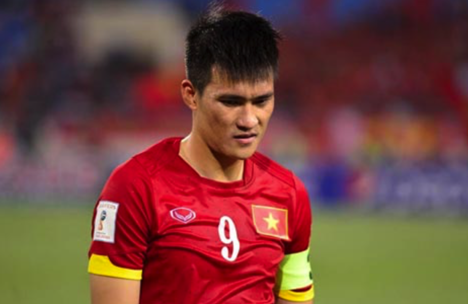 Thuy Tien buc xuc vi gala Qua bong vang VN quen Cong Vinh hinh anh