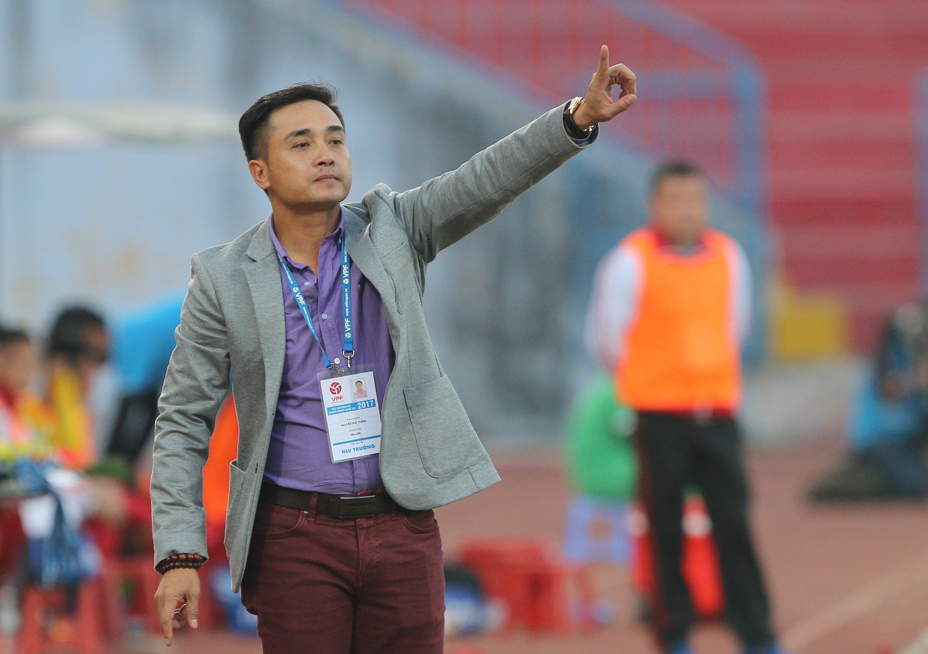 Binh luan V.League tu quan tra da, anh 4