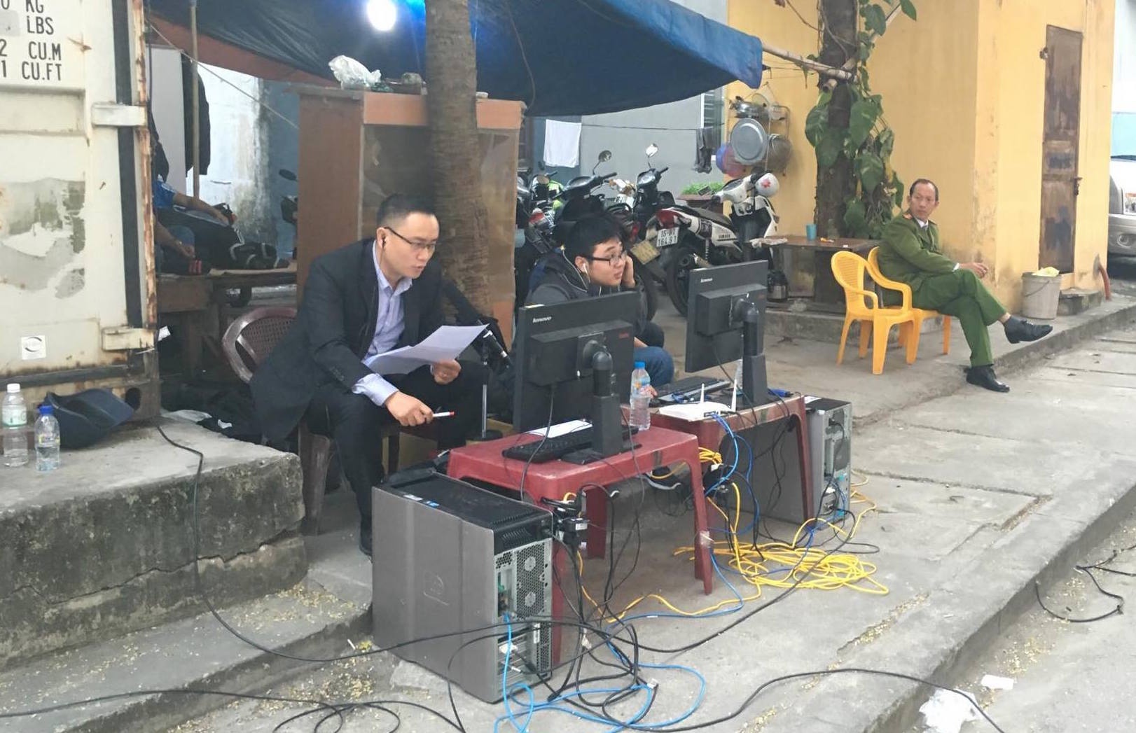 Binh luan V.League tu quan tra da, anh 1