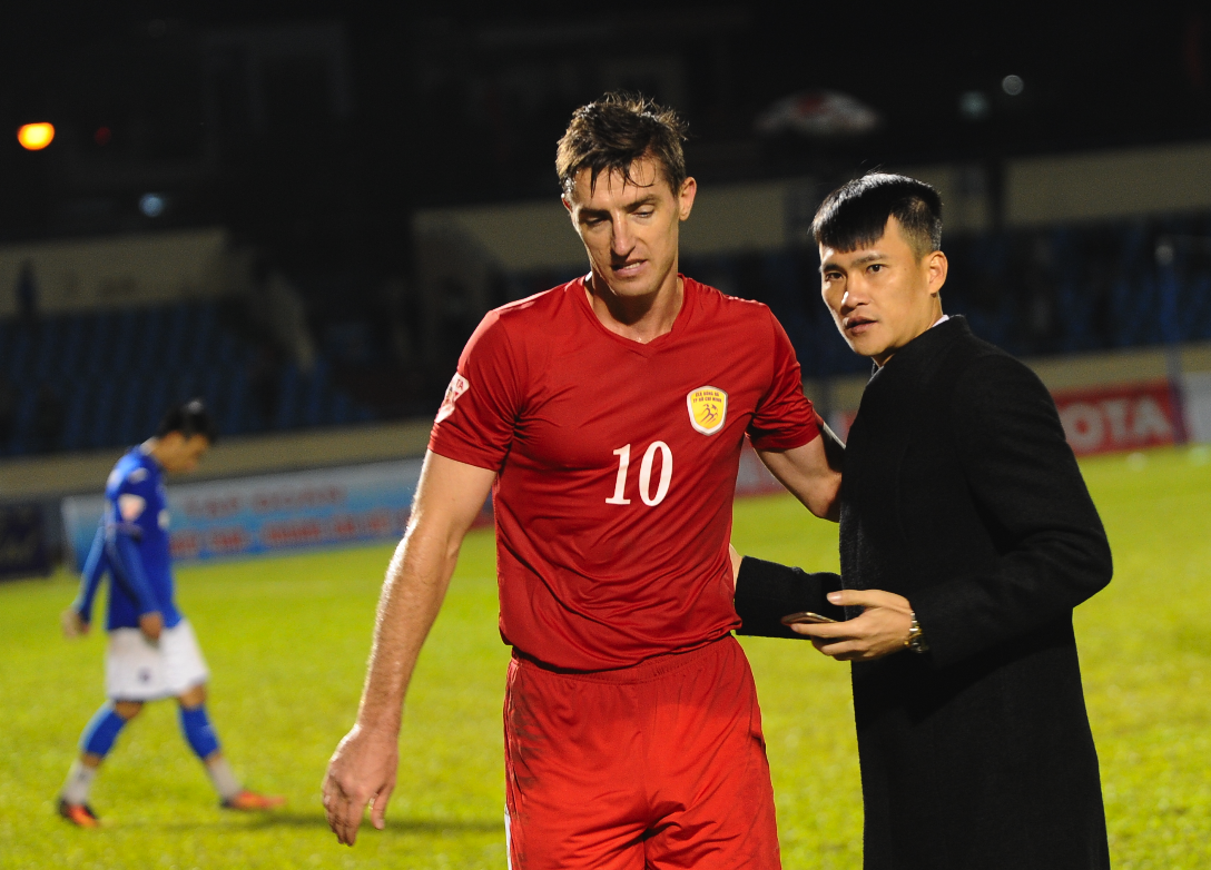 Cong Vinh thuong doi 200 trieu, anh 1