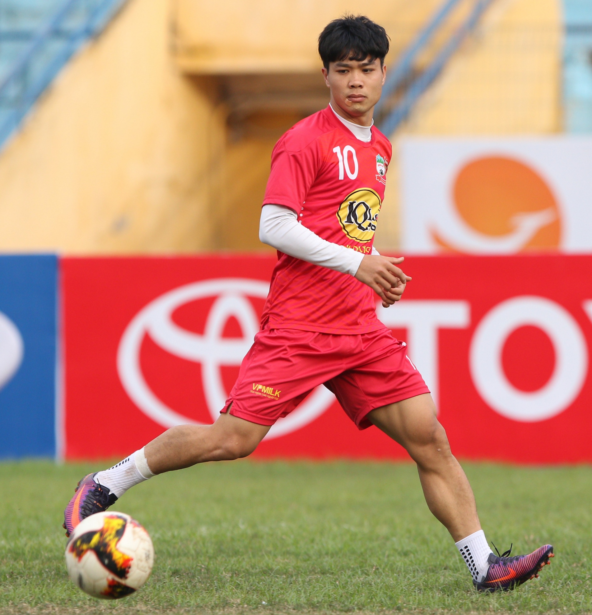 Cong Phuong va HAGL tap truoc tran Ha Noi anh 5