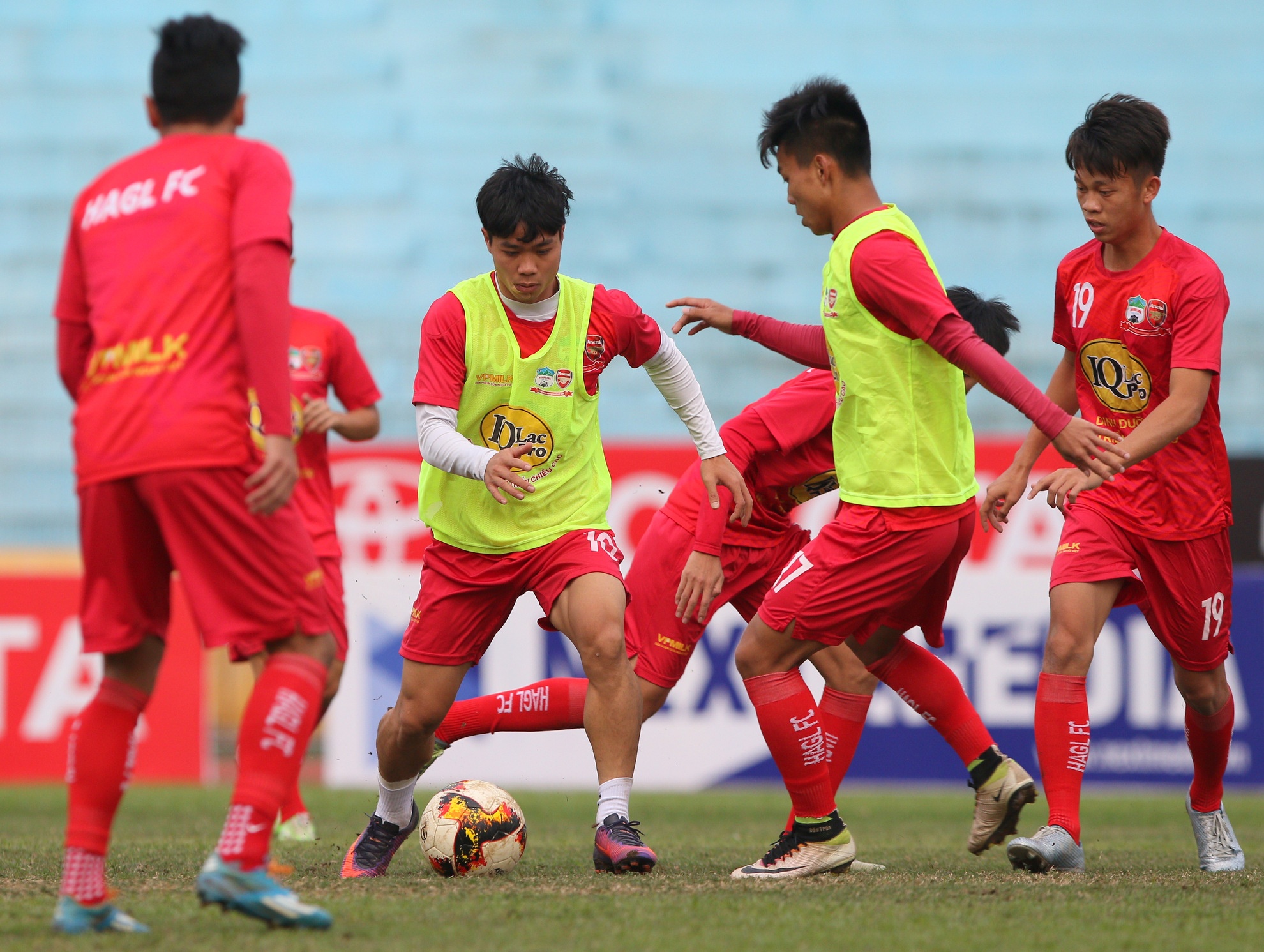 Cong Phuong va HAGL tap truoc tran Ha Noi anh 4