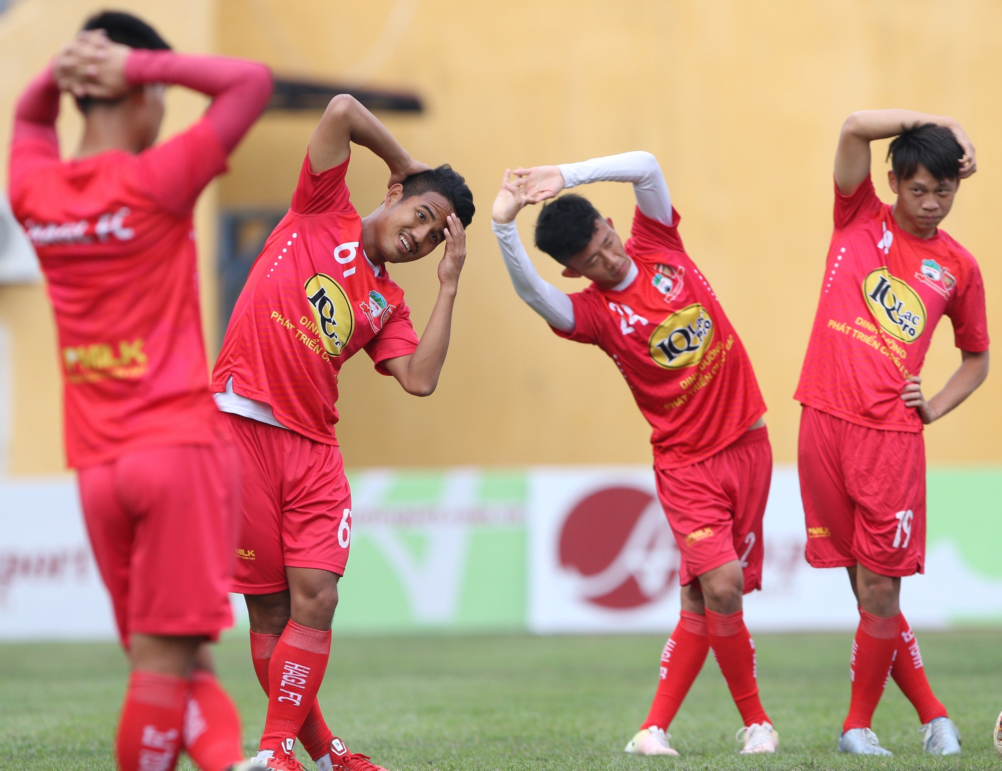 Cong Phuong va HAGL tap truoc tran Ha Noi anh 8