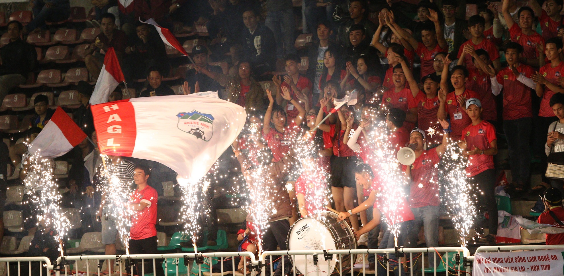 Van Toan tuc gian do Cong Phuong, anh 6