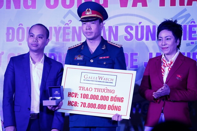 Hoàng Xuân Vinh không ăn may ảnh 2 Hoang Xuan Vinh khong an may anh 2