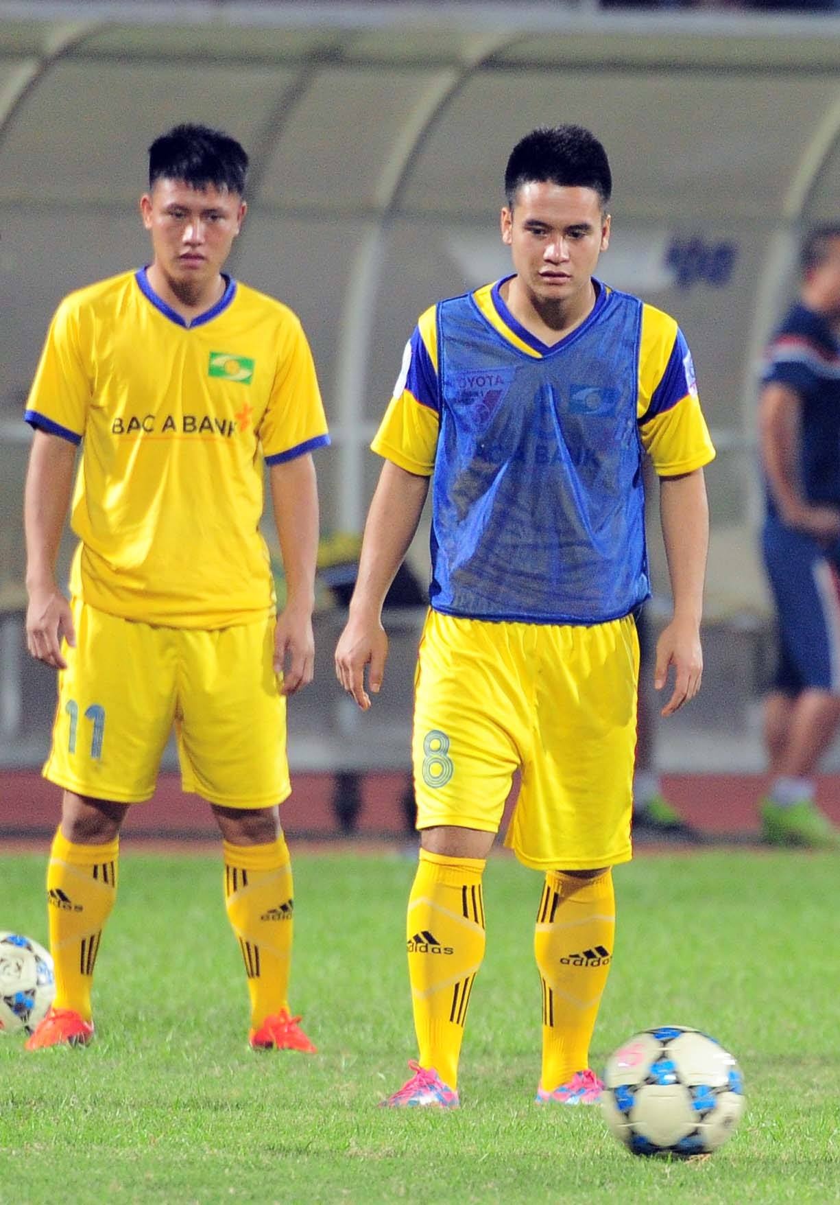 SLNA đấm gãy mũi cầu thủ Đắk Lắk ảnh 2 SLNA dam gay mui cau thu Dak Lak anh 2