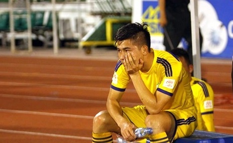 SLNA cat luong cau thu dam gay mui doi phuong hinh anh