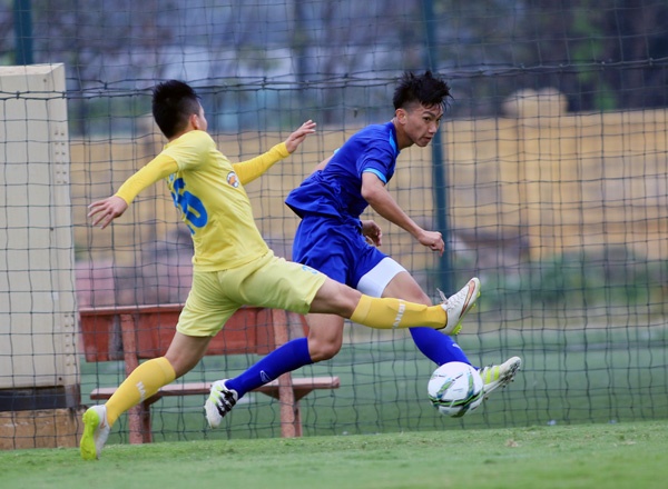 U18 Viet Nam bo sung 3 cau thu hon tuoi hinh anh