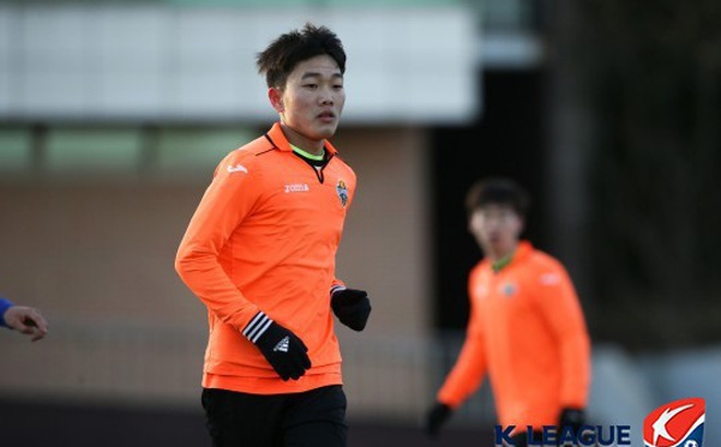 Xuan Truong da chinh, Gangwon FC thang dam 4-1 hinh anh