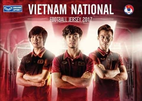 Tuan Anh, Cong Phuong gioi thieu ao thi dau moi cua DTVN hinh anh