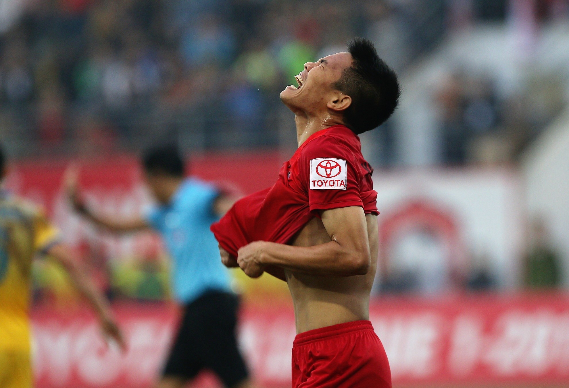 Ngoai binh an va trong tai anh 6