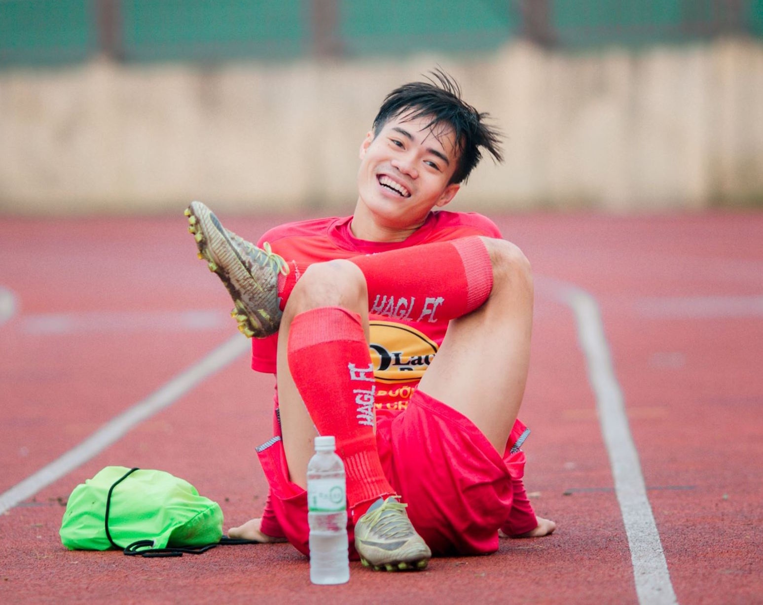 Cong Phuong tro ve san Vinh anh 7