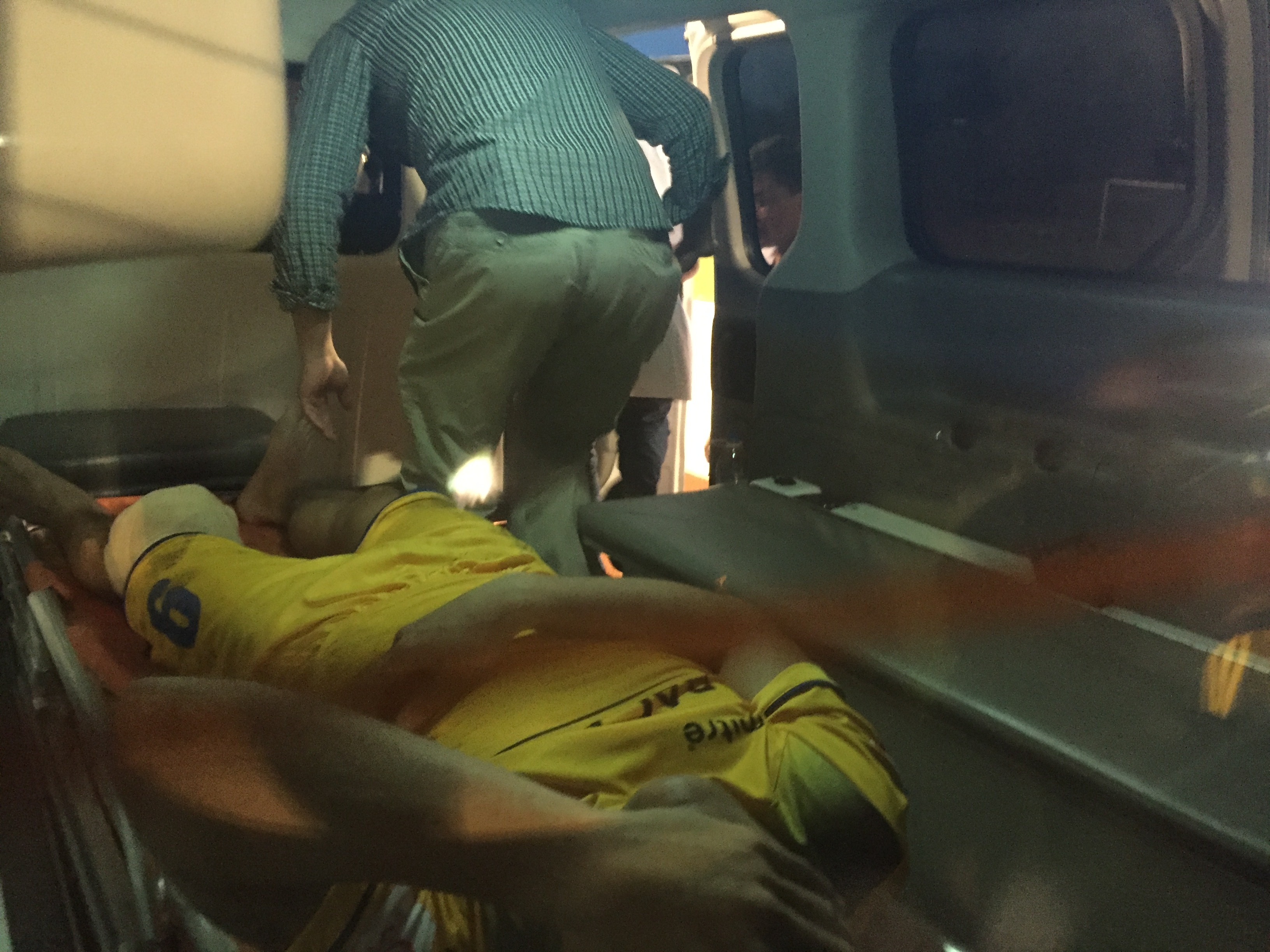 Fan Nghe An nao loan phong thay do HAGL anh 11