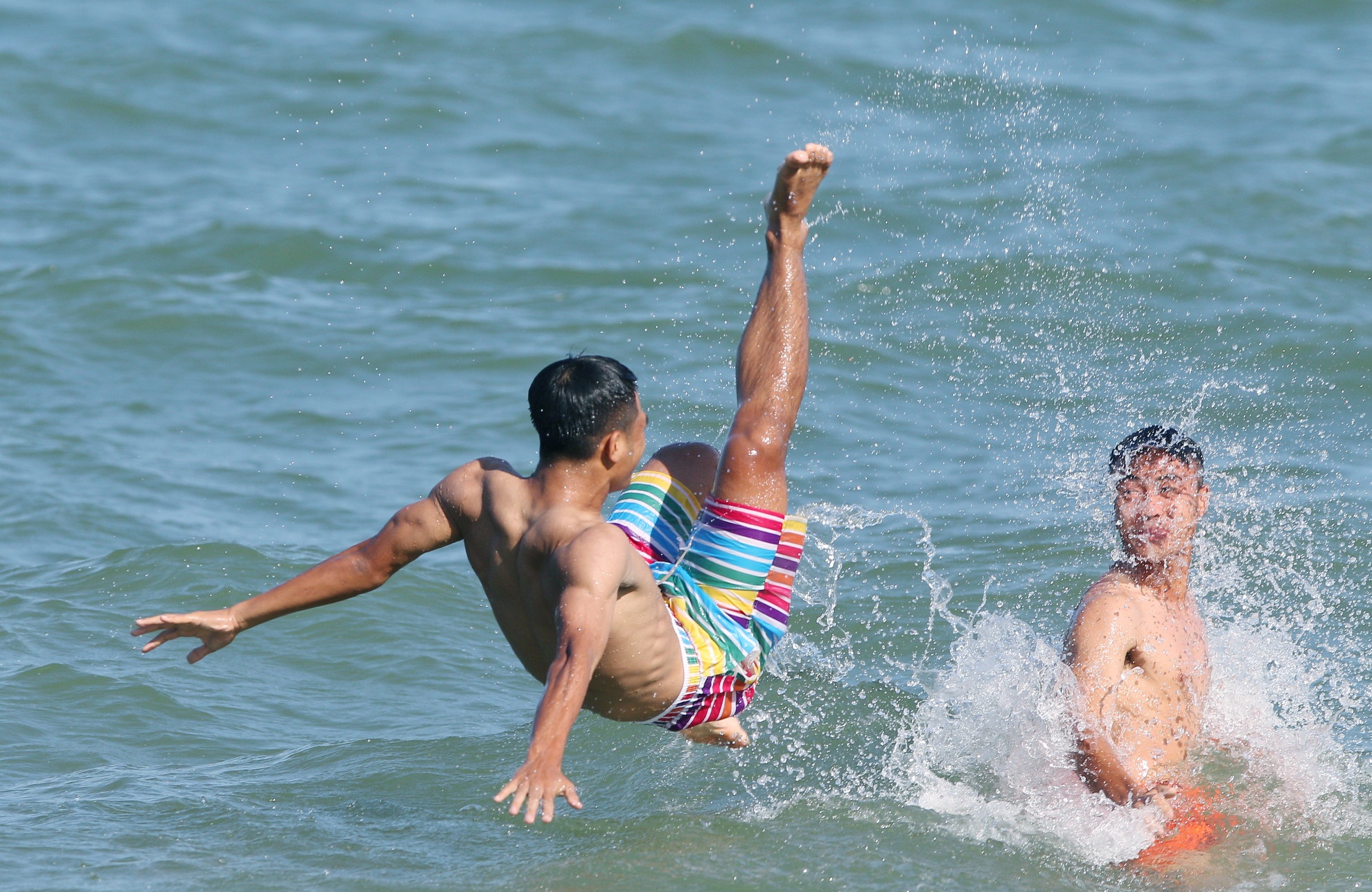 U20 Viet Nam tinh nghich duoi nuoc bien anh 3