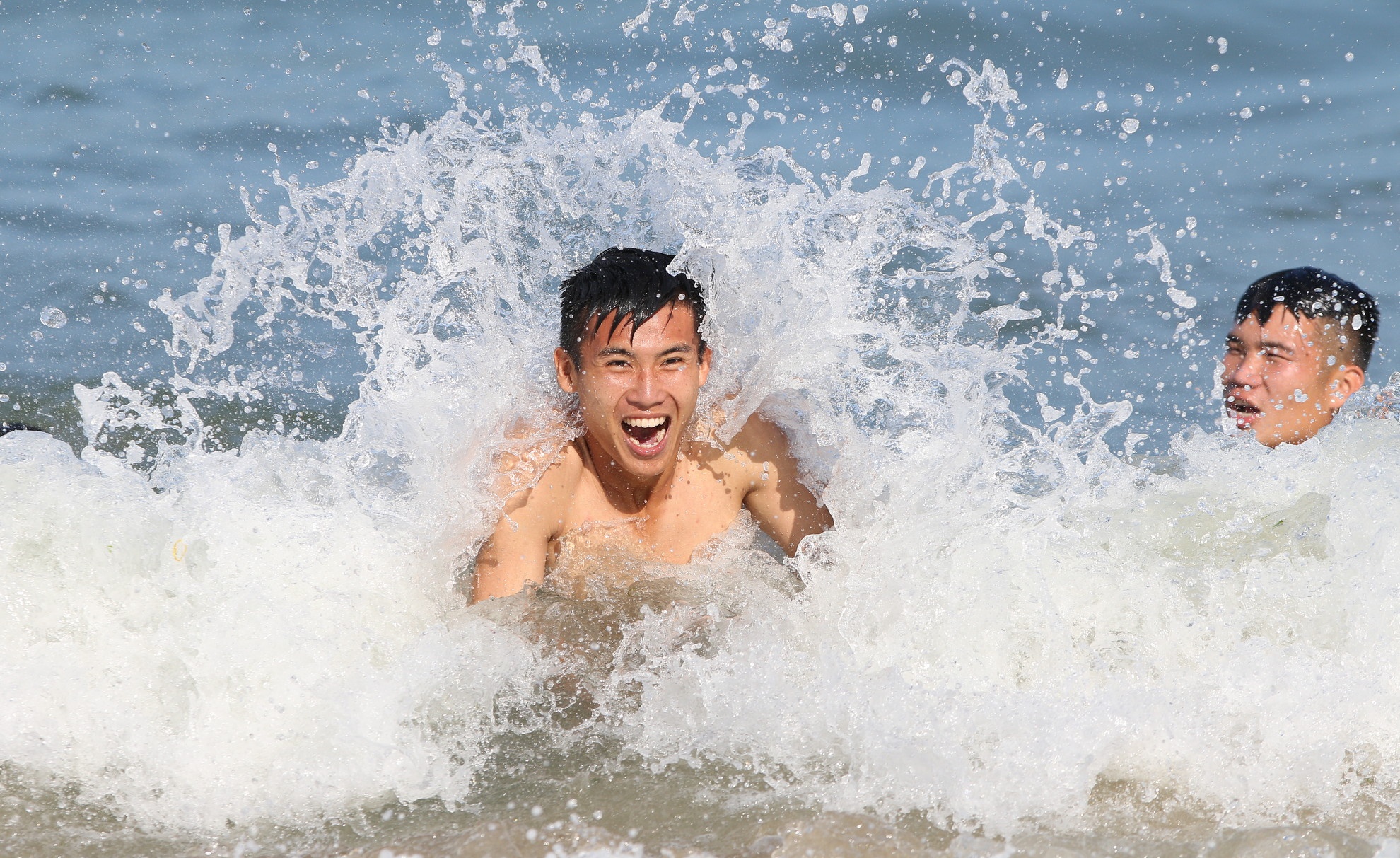 U20 Viet Nam tinh nghich duoi nuoc bien anh 7