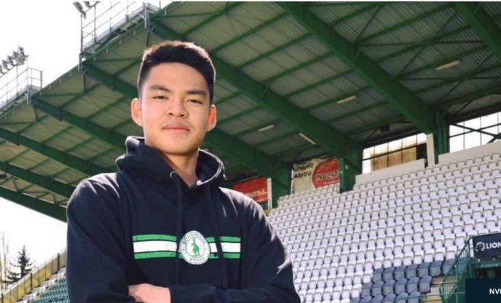 U20 Viet Nam thu viec tien ve Viet kieu hinh anh