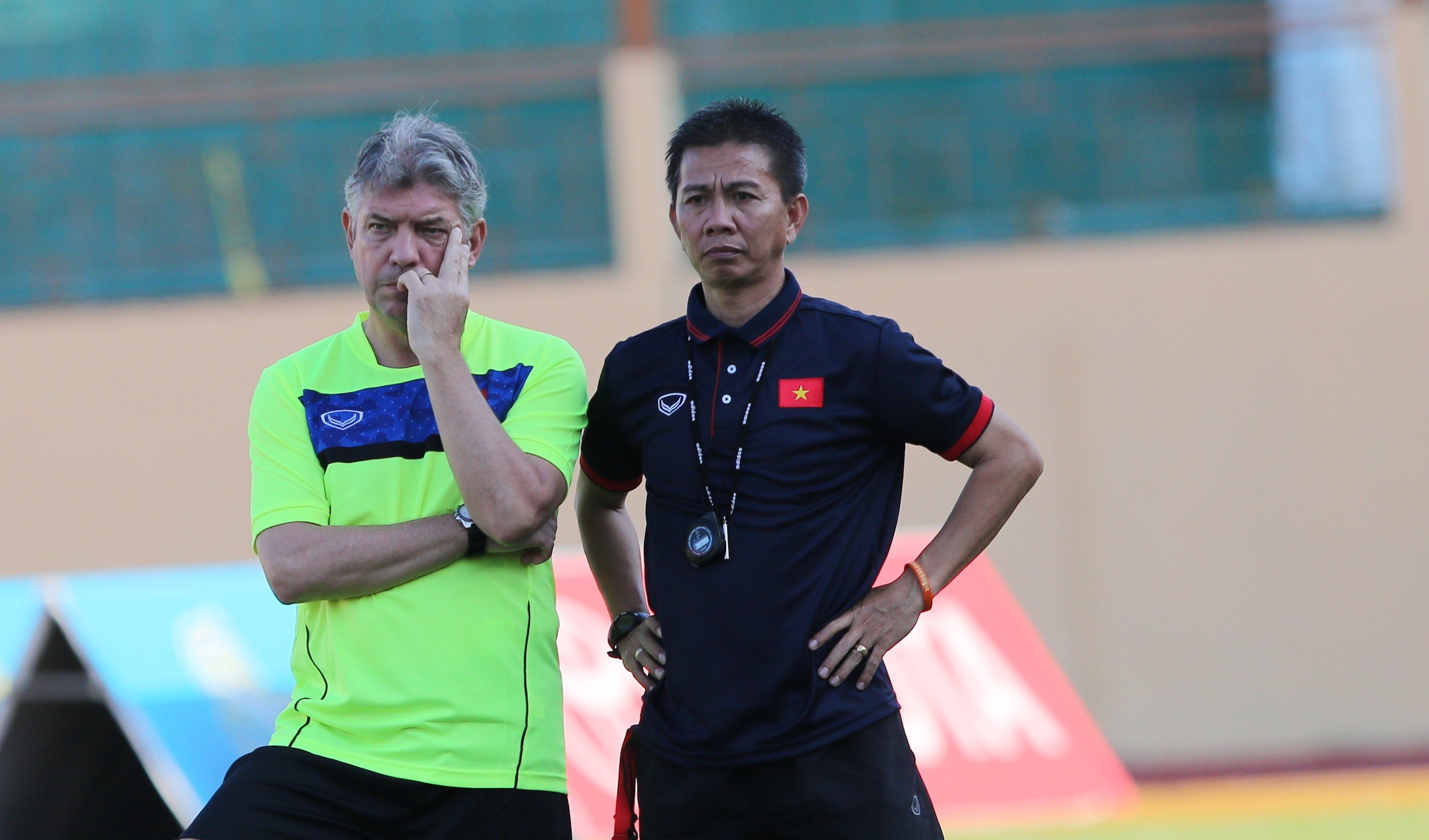 HLV Hoang Anh Tuan lo lang ve the luc va chan thuong cua U20 Viet Nam hinh anh