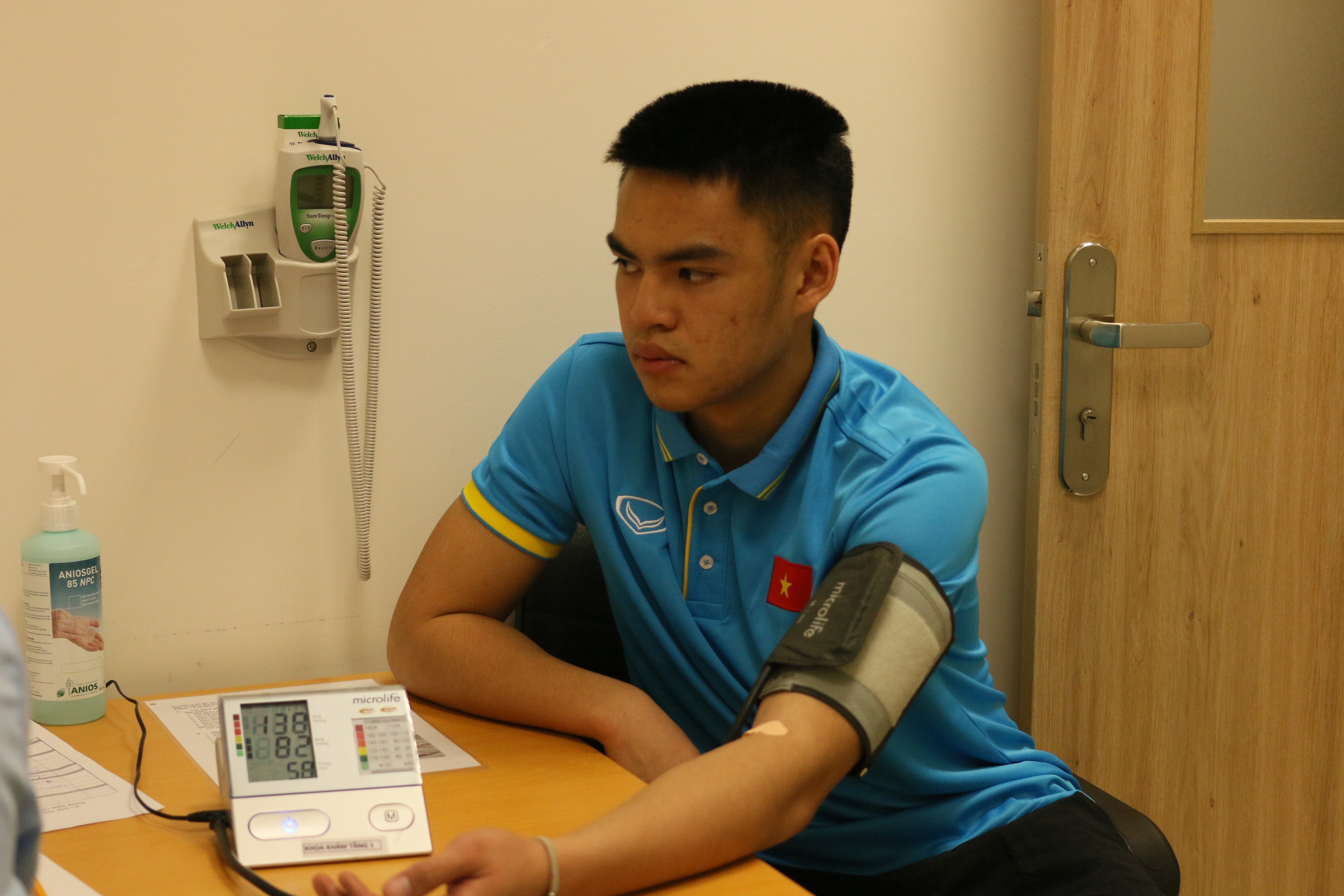 Tony Tuan Anh trai long ve chuyen tap huan cung U20 Viet Nam hinh anh