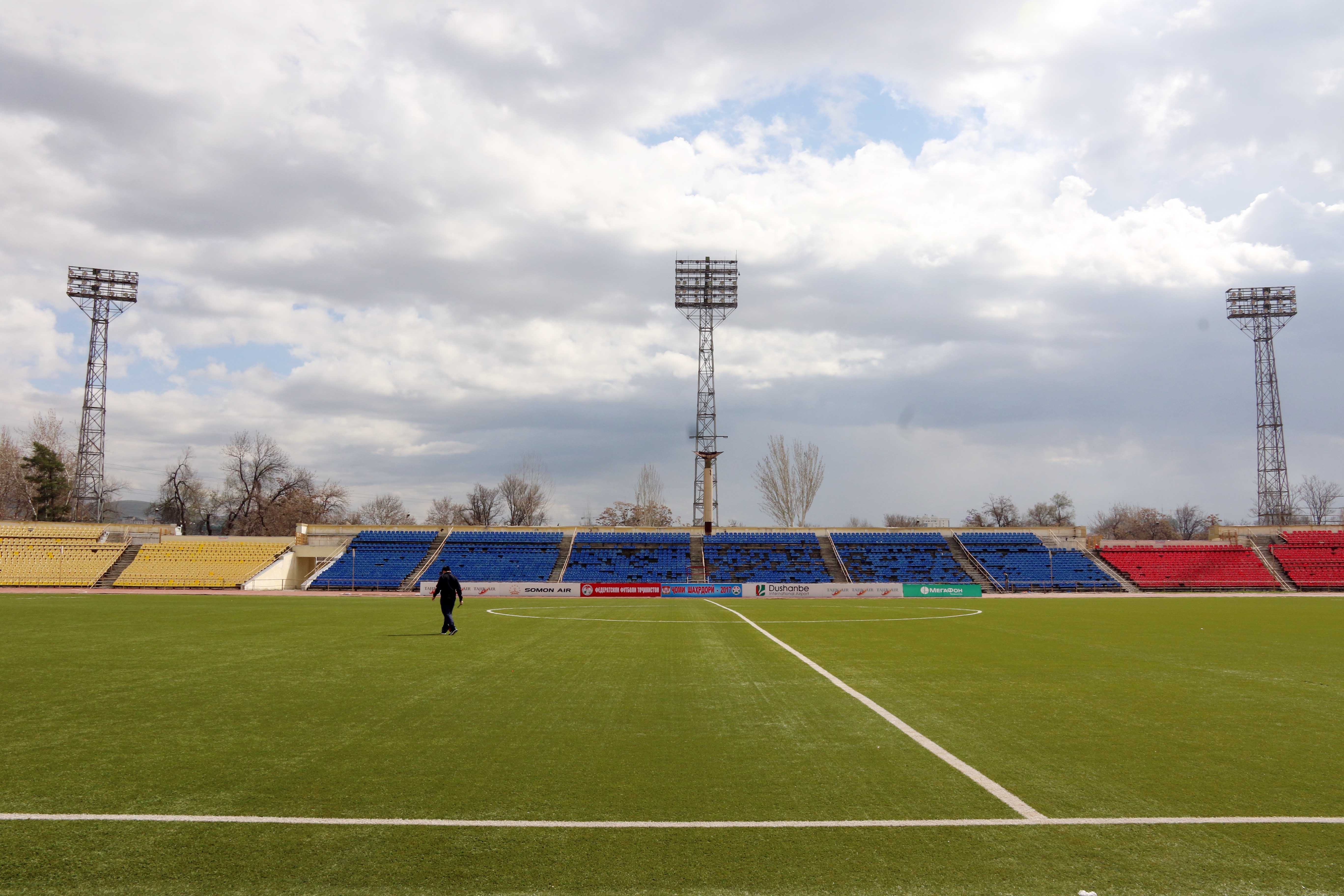 Tuyen Viet Nam sang Tajikistan anh 7