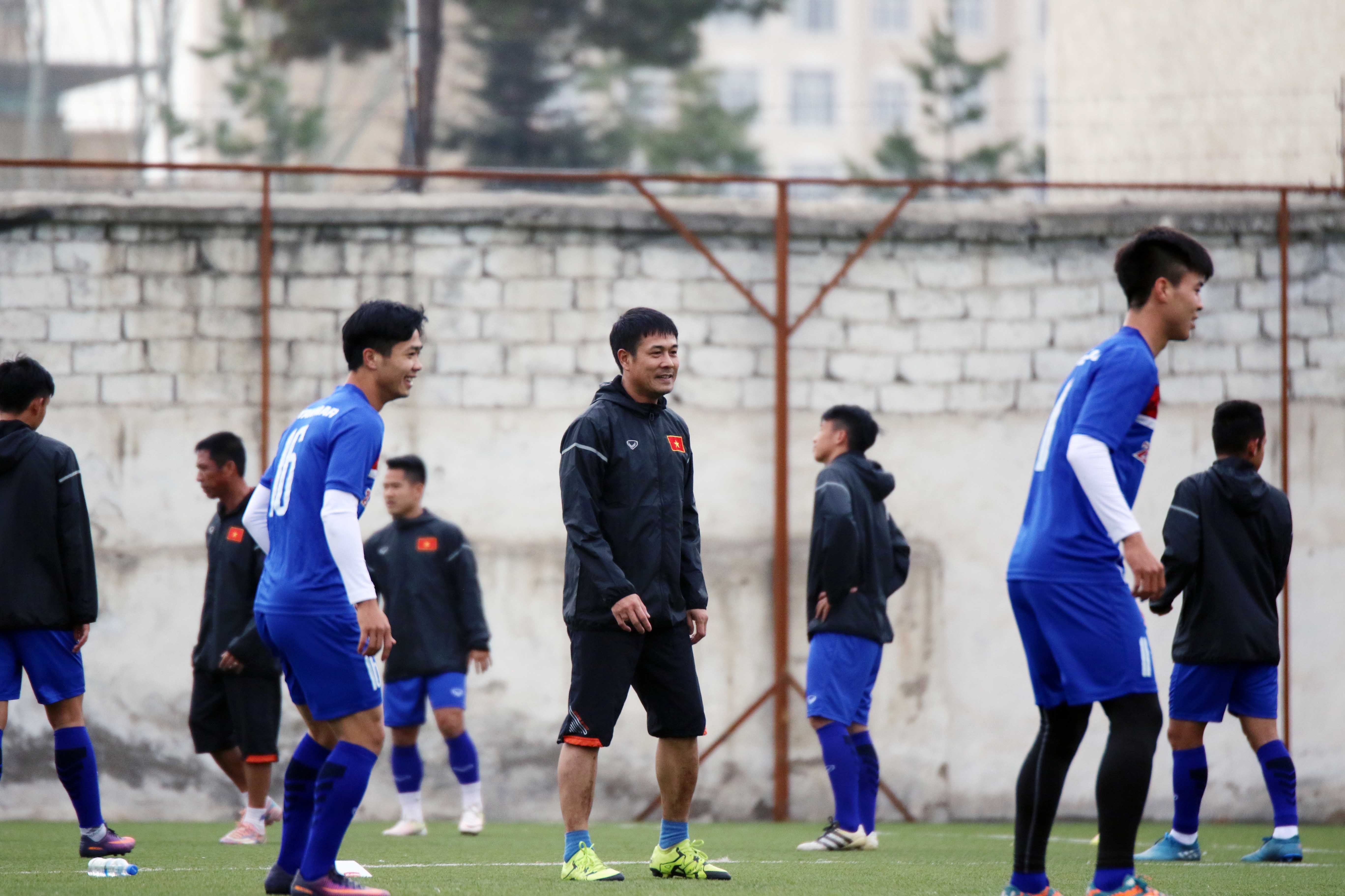 Tuyen Viet Nam tap o Tajikistan anh 5