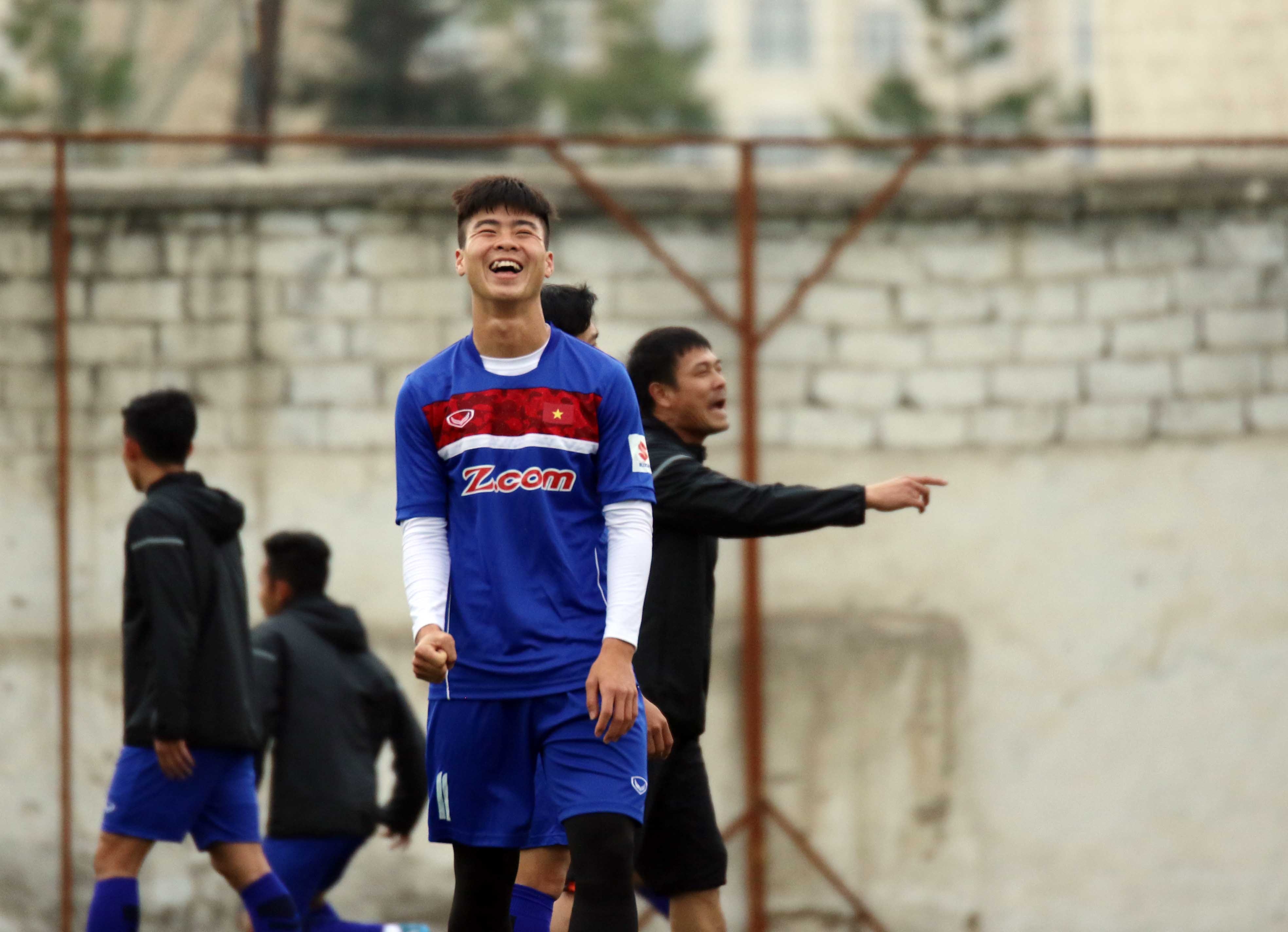 Tuyen Viet Nam tap o Tajikistan anh 6